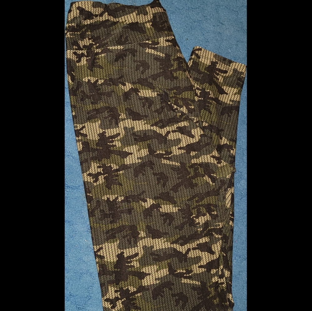 LulaRoe TC Legging (Camo)